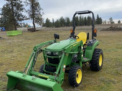 John Deere 2038R